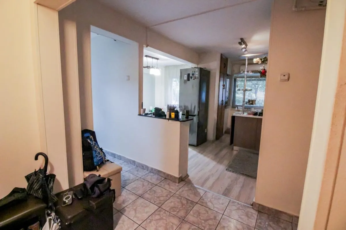 Inchiriere apartament  4  camere zona 9 Mai - foto 4