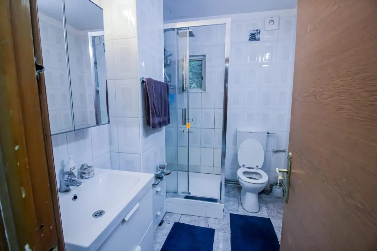 Inchiriere apartament  4  camere zona 9 Mai - foto 10