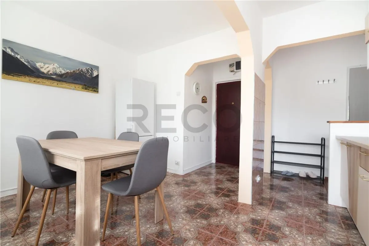 RECO Apartament 2 camere decomandat Rogerius etajul 3 - foto 1
