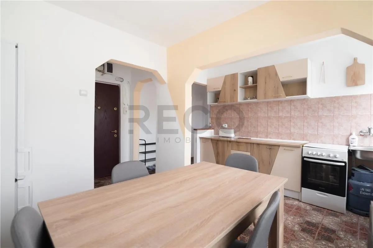 RECO Apartament 2 camere decomandat Rogerius etajul 3 - foto 2