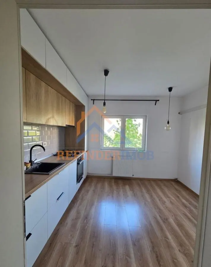 Apartament de vanzare cu 2 camere, zona Vitan - foto 1
