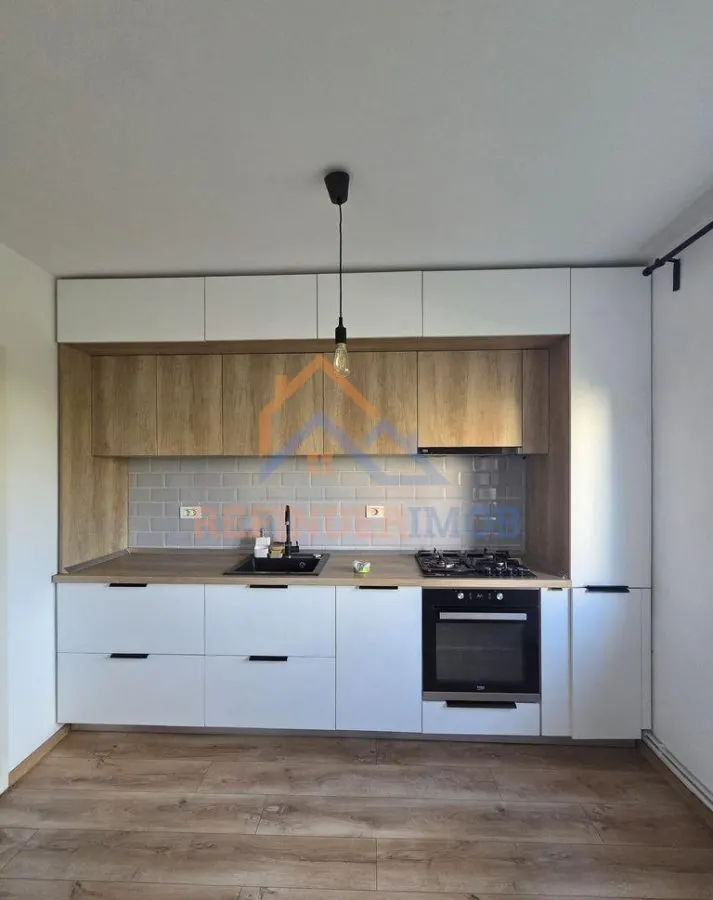 Apartament de vanzare cu 2 camere, zona Vitan - foto 2
