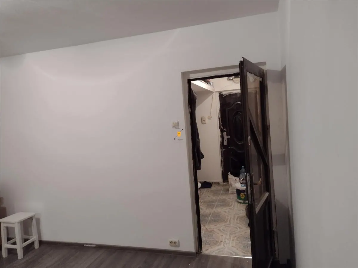 Apartament 2 camere zona Vest - foto 2