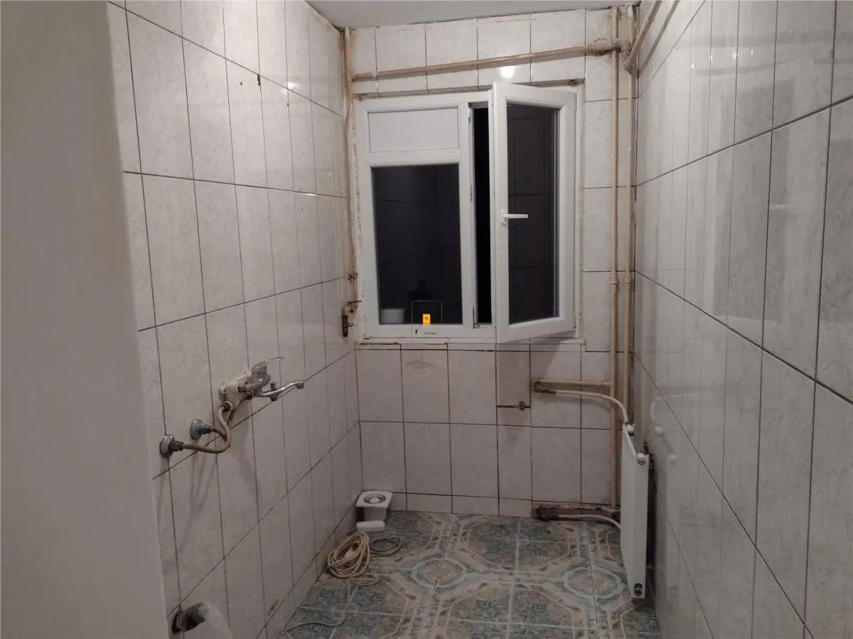 Apartament 2 camere zona Vest - foto 11