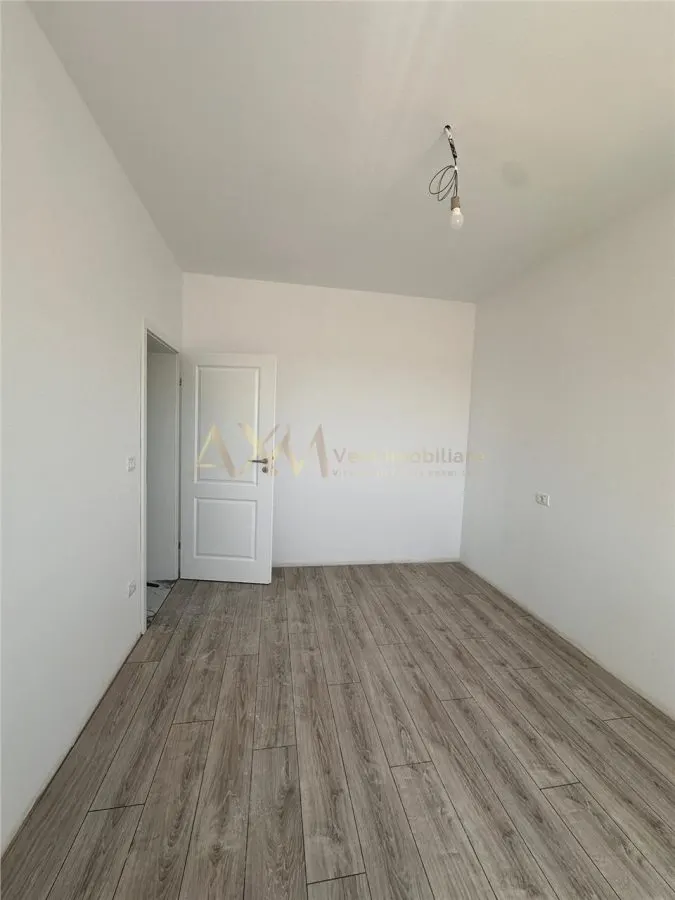 Vanzare apartament 2 camere - foto 1