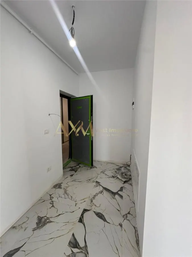 Vanzare apartament 2 camere - foto 3