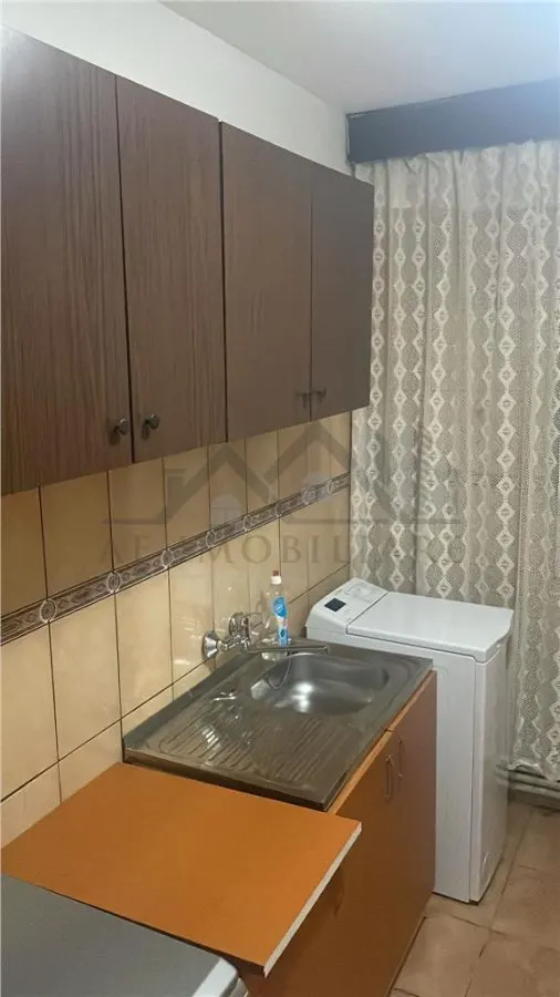 Apartament cu 2 camere Podu Ros - foto 3