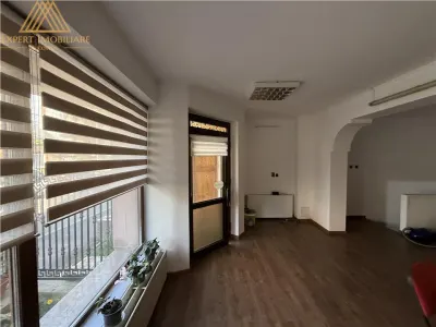 Spatiu ultra central de inchiriat - foto 2