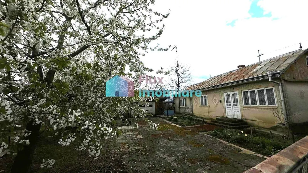 Casa in Dumbraveni - foto 1