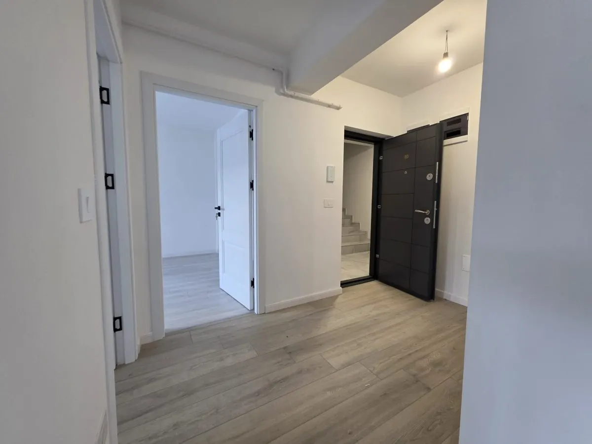 Apartament 2 camere - Etaj 1, balcon închis - Str. Soarelui, Păcurari - foto 2