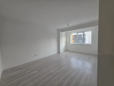 Apartament 2 camere - Etaj 1, balcon închis - Str. Soarelui, Păcurari - foto 3