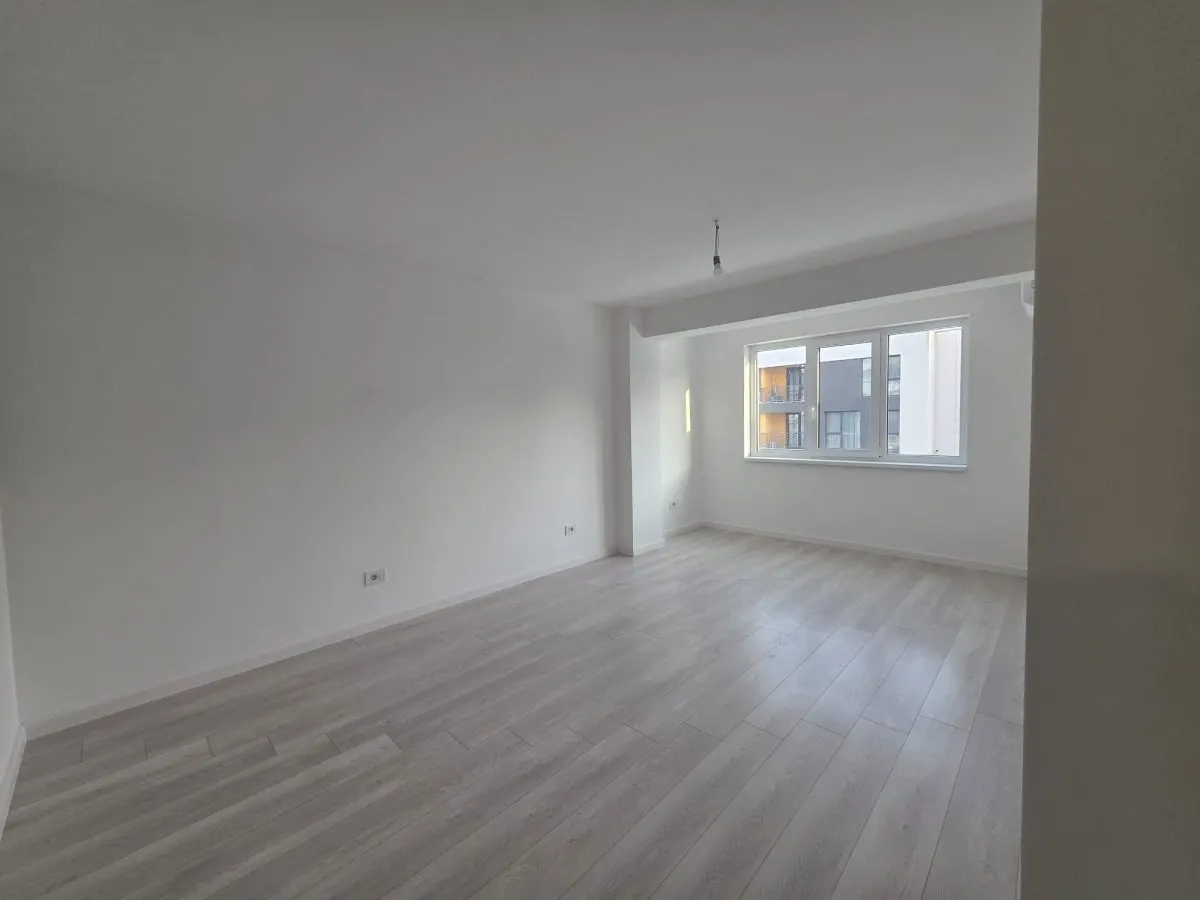 Apartament 2 camere - Etaj 1, balcon închis - Str. Soarelui, Păcurari - foto 3