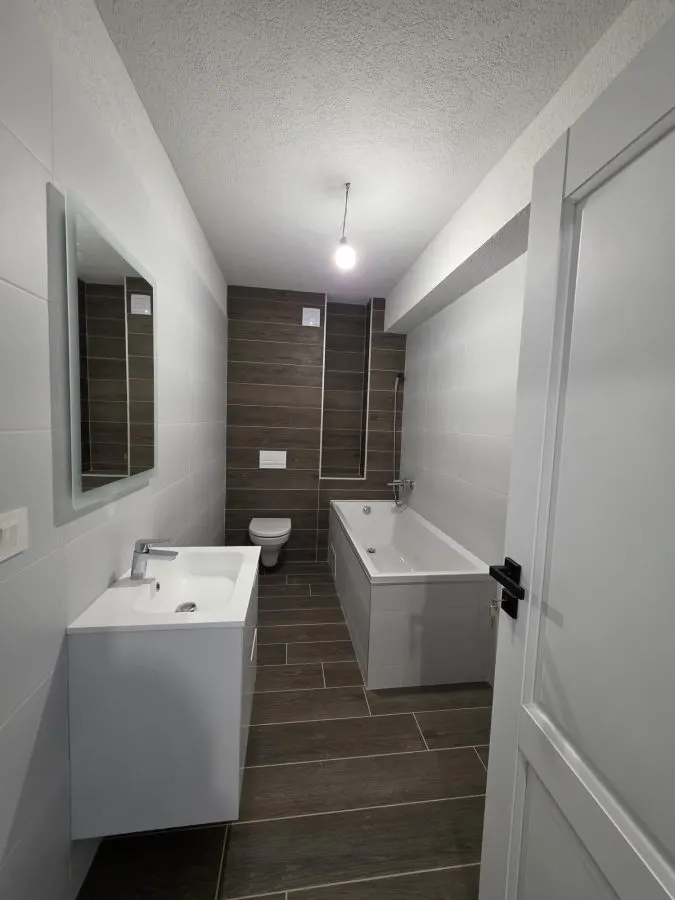 Apartament 2 camere - Etaj 1, balcon închis - Str. Soarelui, Păcurari - foto 7