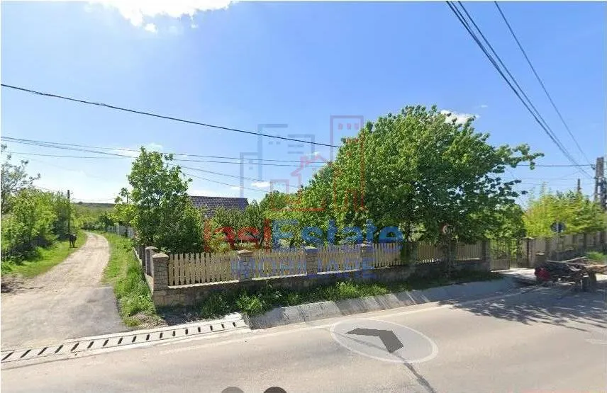 Badeni central com Scobinti  Iasi Teren 3000mp  parcelat  toate utilitatile - foto 1