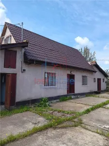 Badeni central com Scobinti  Iasi Teren 3000mp  parcelat  toate utilitatile - foto 4