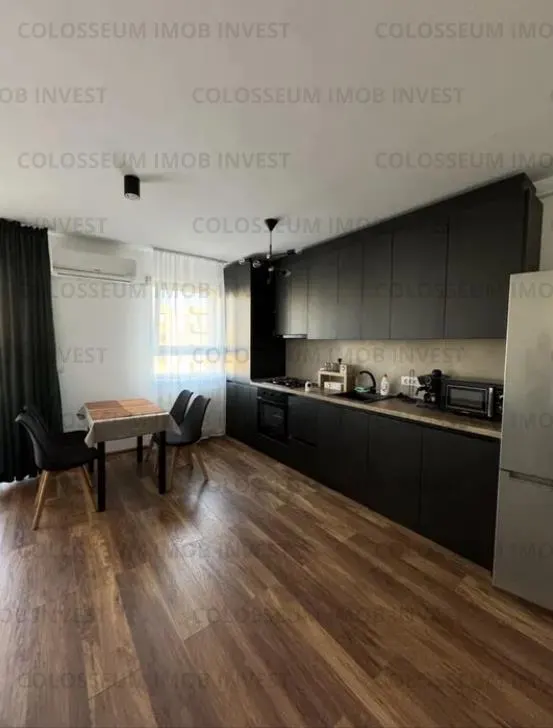 Apartament 2 camere, decomandat - zona Tractorul - foto 2