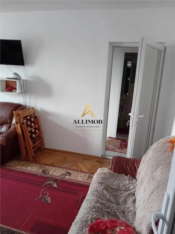 Apartament 3 camere in Targoviste, zona 1 Mai - foto 2