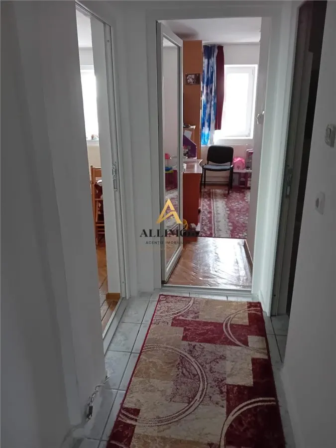 Apartament 3 camere in Targoviste, zona 1 Mai - foto 8
