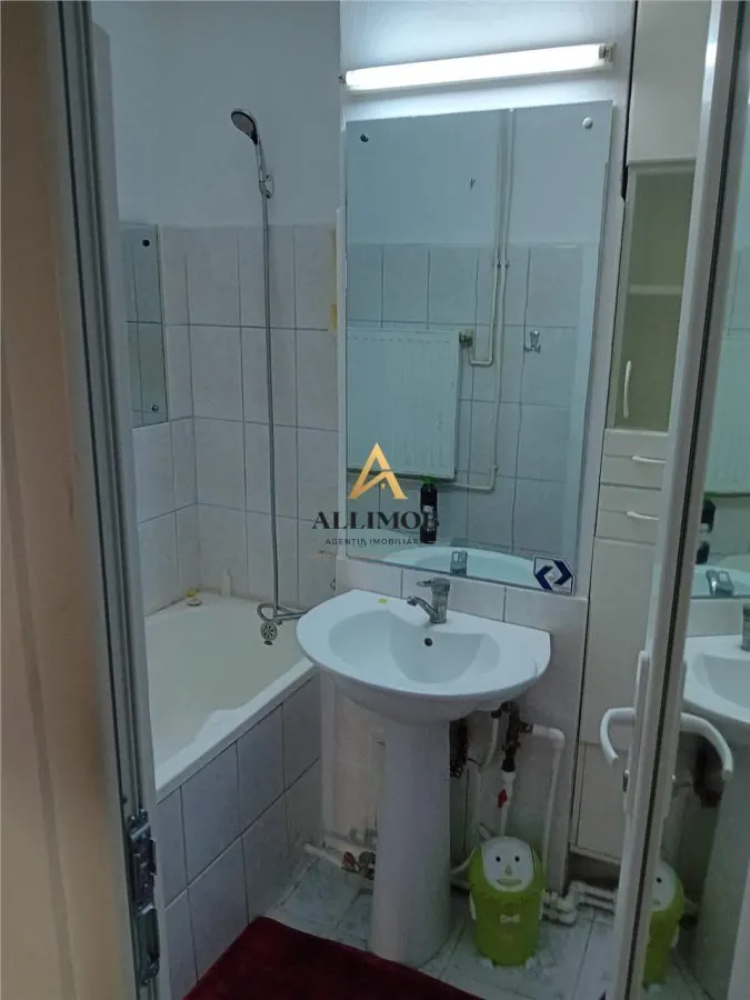 Apartament 3 camere in Targoviste, zona 1 Mai - foto 10