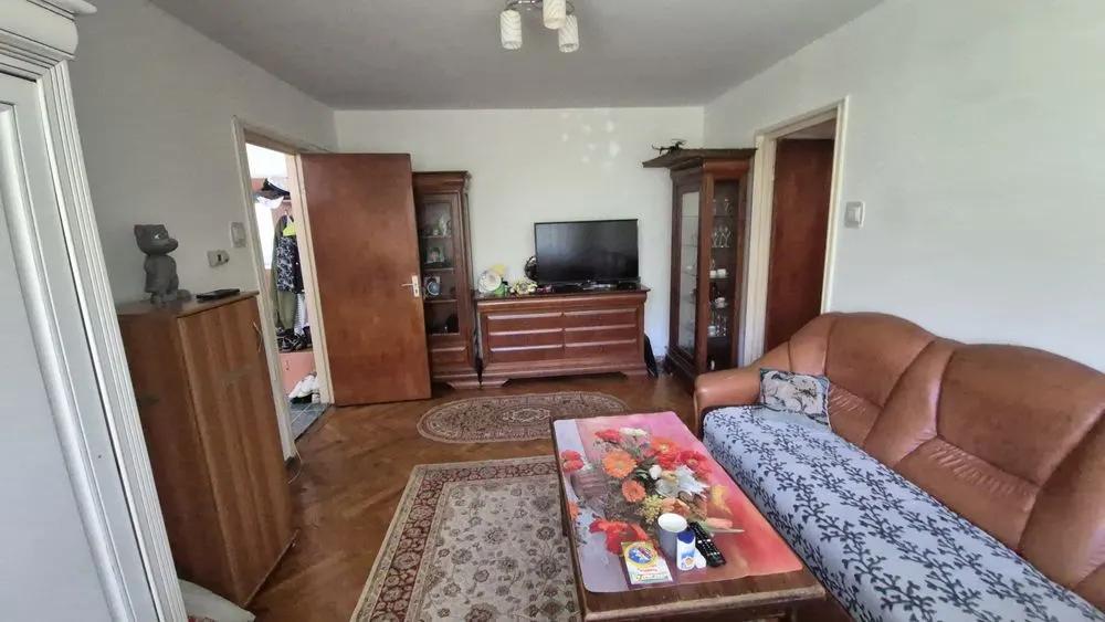 Apartament 2 camere Centru Civic,parter,loc  parcare 95000 Euro - foto 1