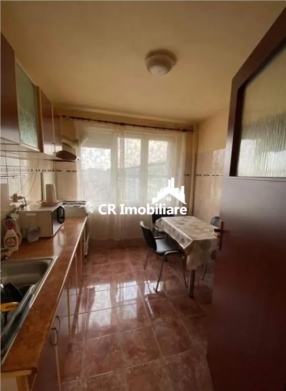 Apartament 3 camere 72 m Sălăjan - foto 4