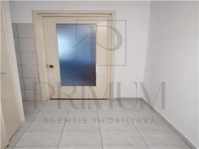 ARADULUI - APARTAMENT 1 CAMERA - etaj intermediar, centrala proprie - foto 4