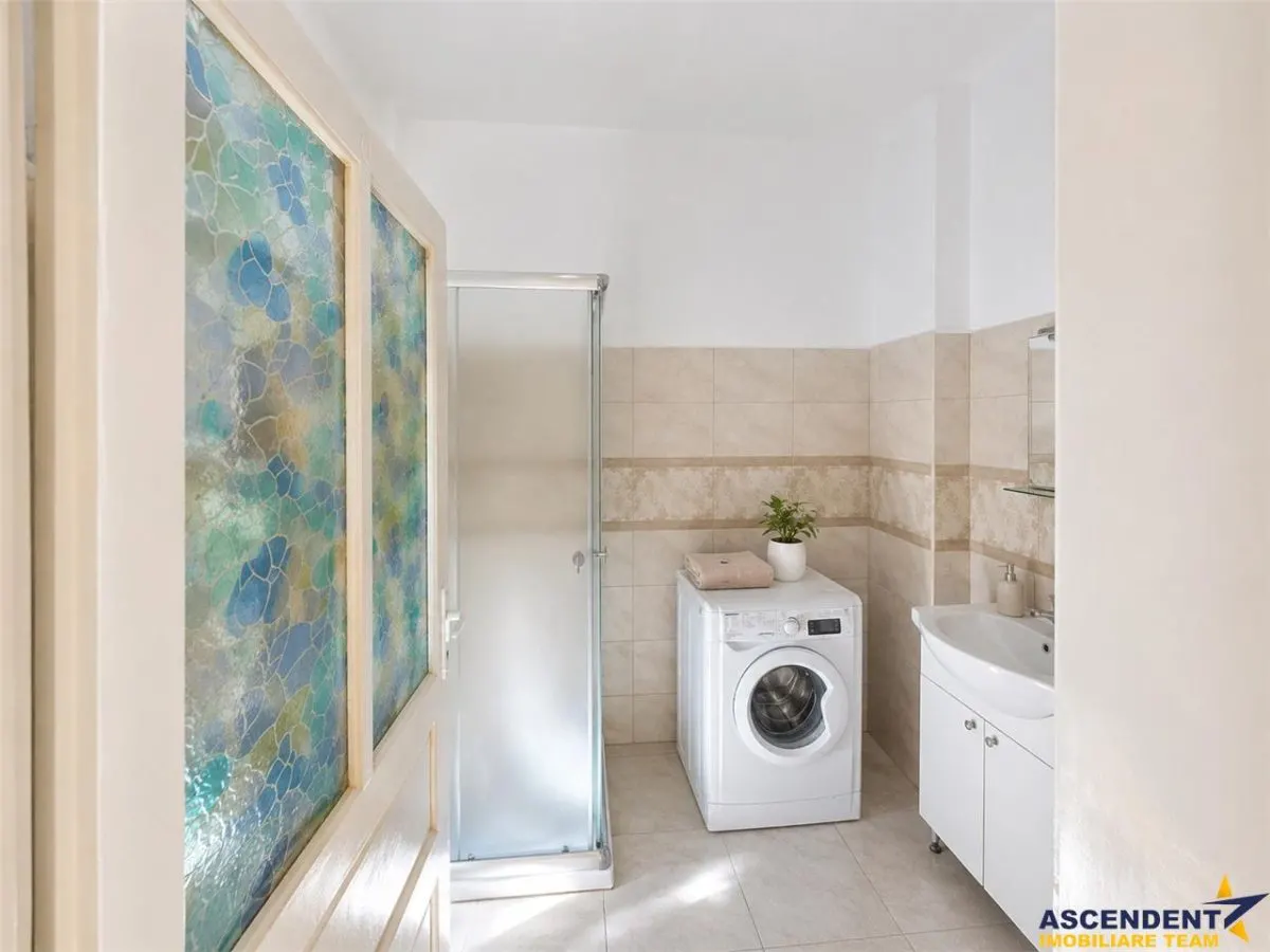 Casa cu spatiu comercial, 1.000mp teren anexe, areal Central, Reghin - foto 4