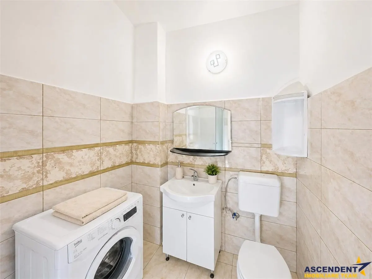 Casa cu spatiu comercial, 1.000mp teren anexe, areal Central, Reghin - foto 8