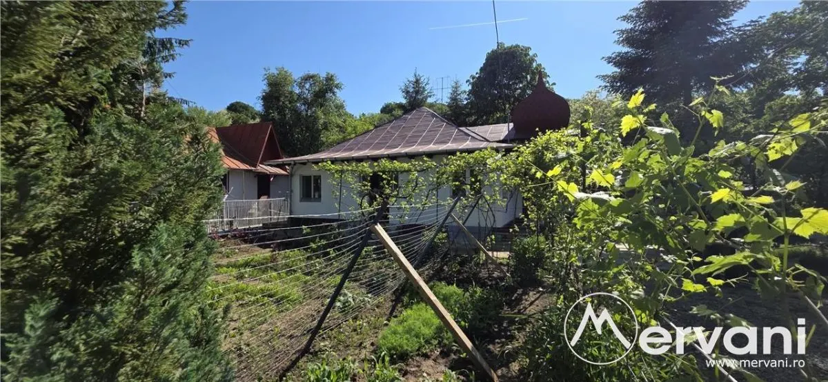 Casa de vanzare cu 5 camere în Mislea - foto 2