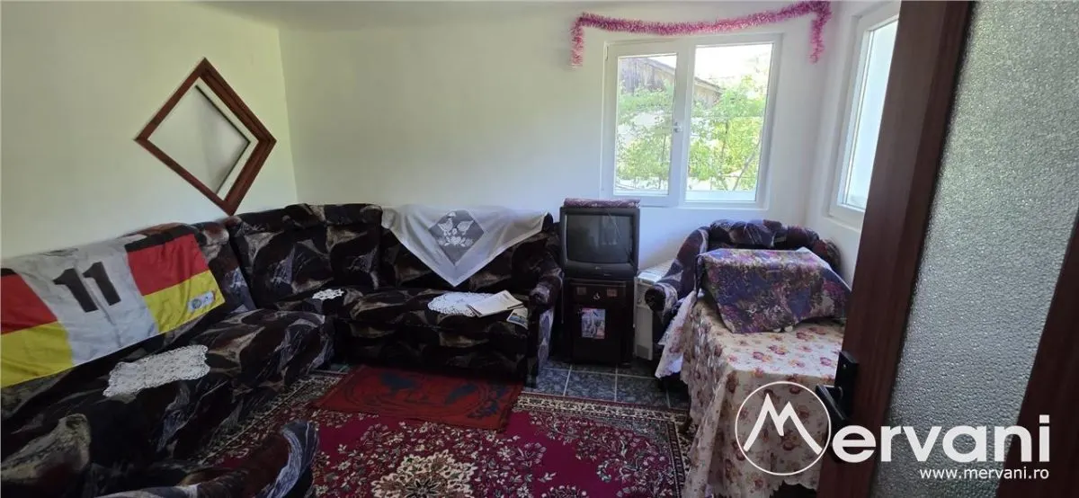 Casa de vanzare cu 5 camere în Mislea - foto 16