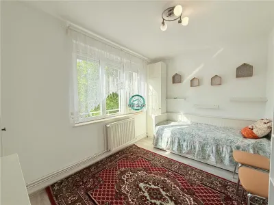 Inchiriez apartament cu 3 camere situat ultracentral complet mobilat - foto 12