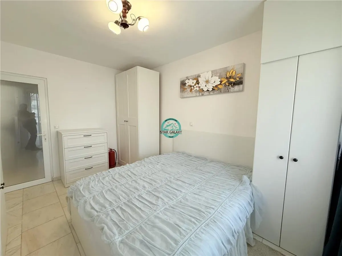 Inchiriez apartament cu 3 camere situat ultracentral complet mobilat - foto 13