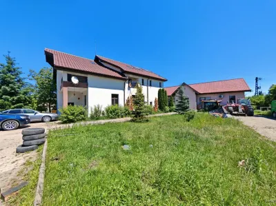 Pensiune P+1+M de vanzare, teren intravilan 2790 mp, com Filipesti - Filipesti