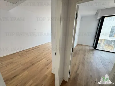 Vila de vanzare in Pipera, Nordul Bucurestiului | Curte privata, terasa panoramica si 2 locuri de parcare - foto 14