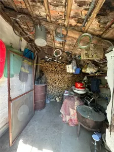 Casa Cocheta, Locuibila imediat,  cu Gradina si Curte,1500mp., Com.Birda. - foto 14