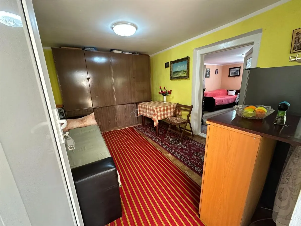 Casa Cocheta, Locuibila imediat,  cu Gradina si Curte,1500mp., Com.Birda. - foto 8