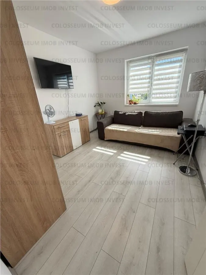 Apartament 3 camere, decomandat - zona Tractorul - foto 4