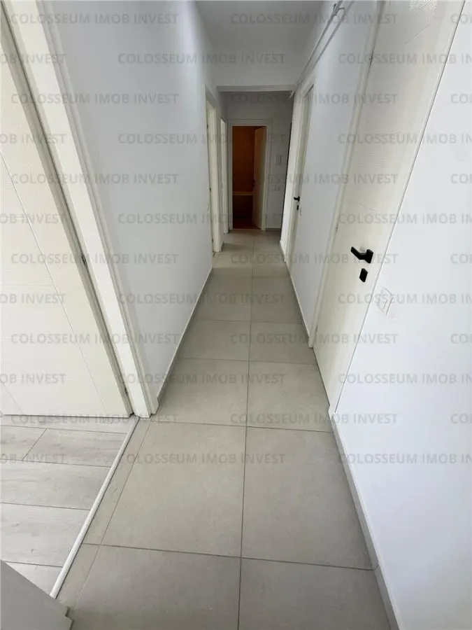 Apartament 3 camere, decomandat - zona Tractorul - foto 9