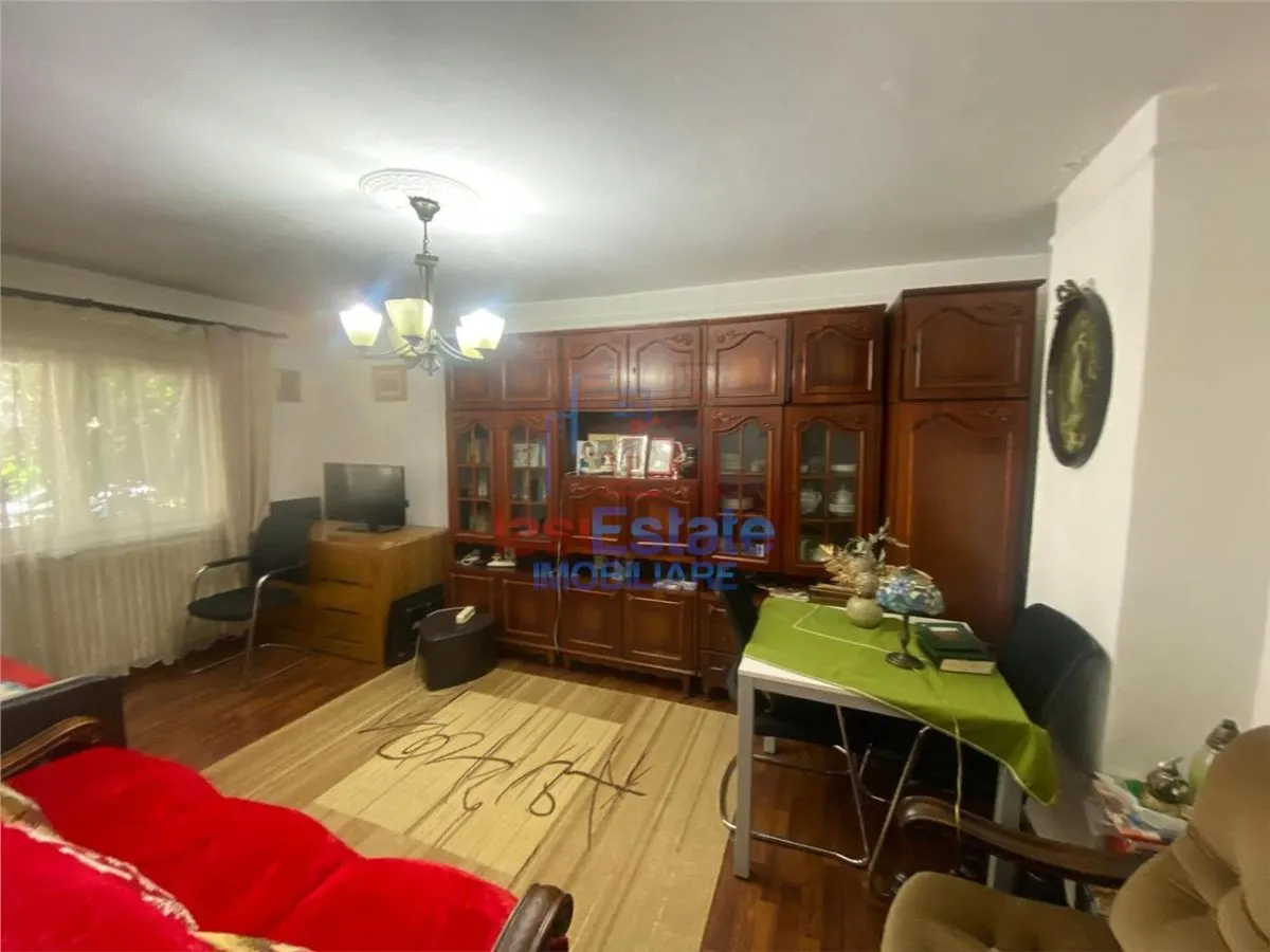 Apartament 4 camere Nicolina - foto 1