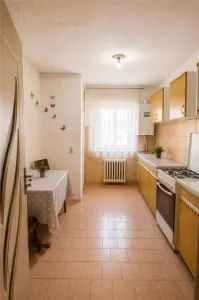 Apartament 3 camere, 70 mp total, 2 balcoane, Intr. Violetelor - BISTRITA, BN - Bistrita