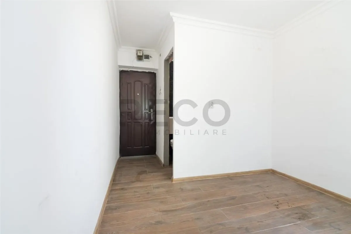 RECO Garsoniera renovata Rogerius etaj 2 - foto 1