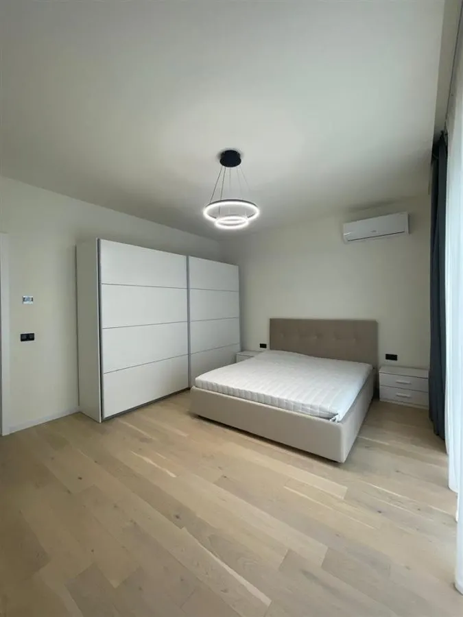 INCHIRIERE VILA 5 camere LUX cu piscina in Zona Erou  Iancu Nicolae - foto 15