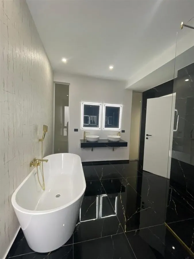 INCHIRIERE VILA 5 camere LUX cu piscina in Zona Erou  Iancu Nicolae - foto 18