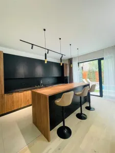 INCHIRIERE VILA 5 camere LUX cu piscina in Zona Erou  Iancu Nicolae - foto 4