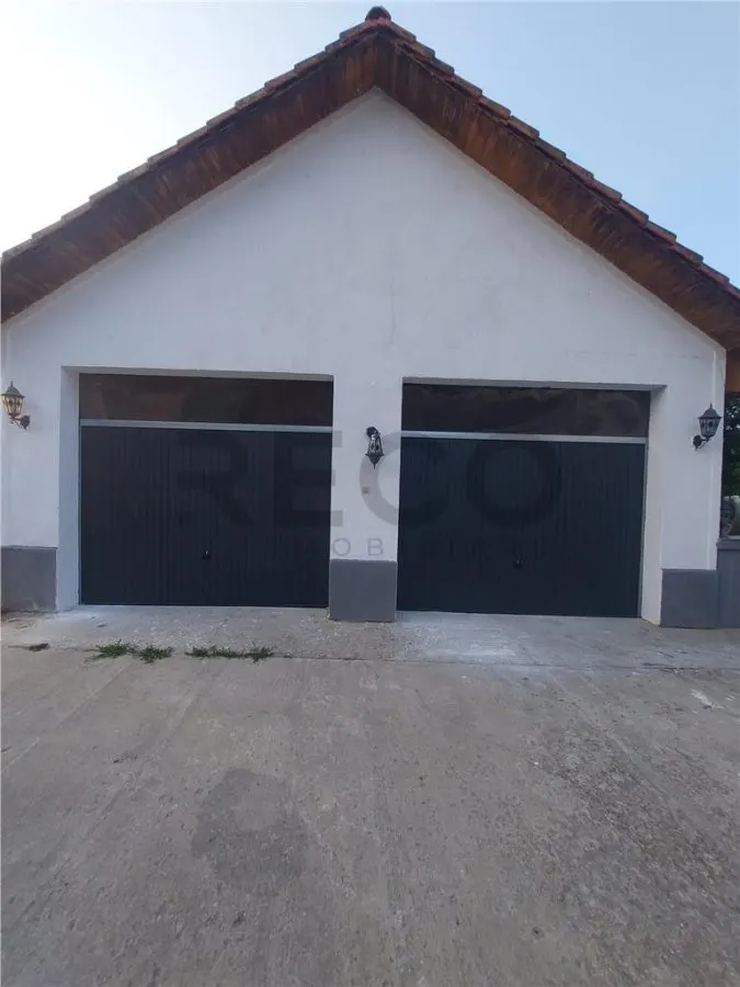 RECO Pensiune / azil cu 2 etaje si hala mare in Ineu de Cris - foto 11