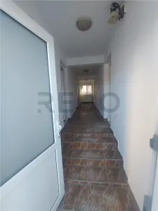 RECO Pensiune / azil cu 2 etaje si hala mare in Ineu de Cris - foto 18