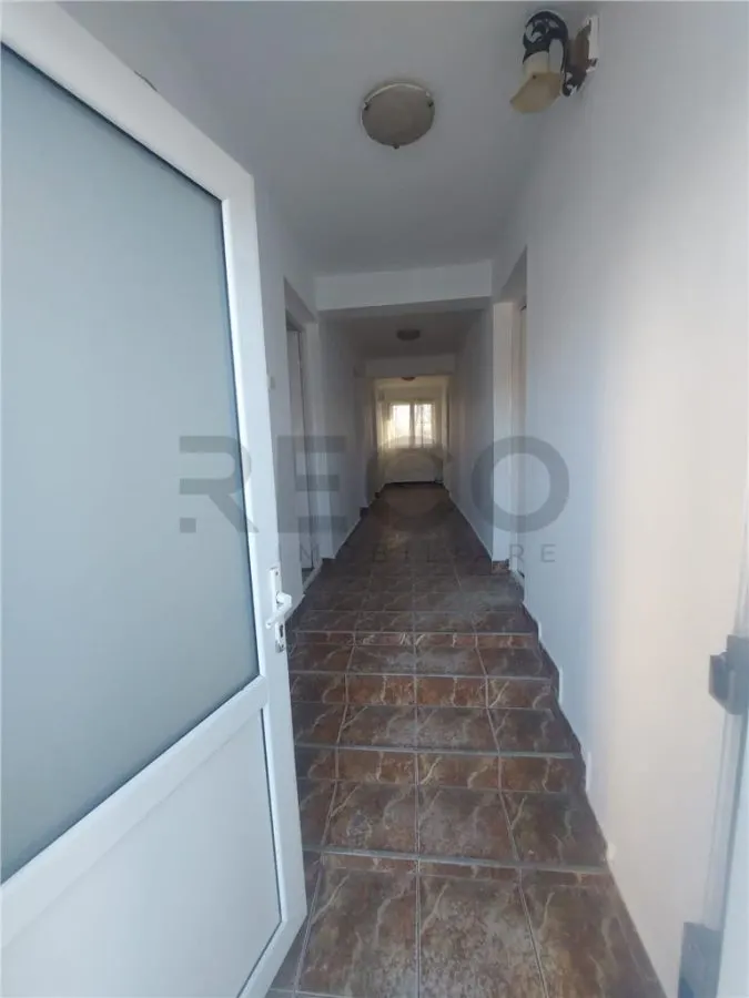 RECO Pensiune / azil cu 2 etaje si hala mare in Ineu de Cris - foto 18