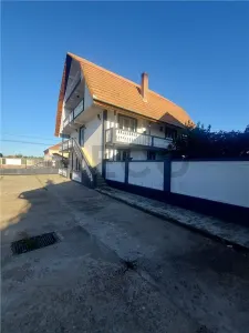 RECO Pensiune / azil cu 2 etaje si hala mare in Ineu de Cris - foto 10