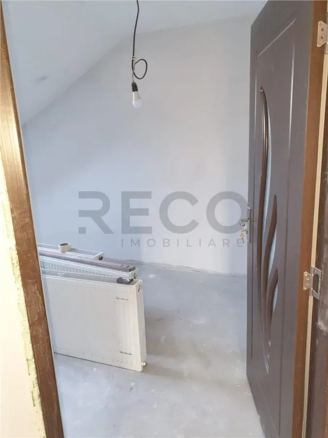 RECO Teren Mare cu 2 case in Biharia. - foto 14