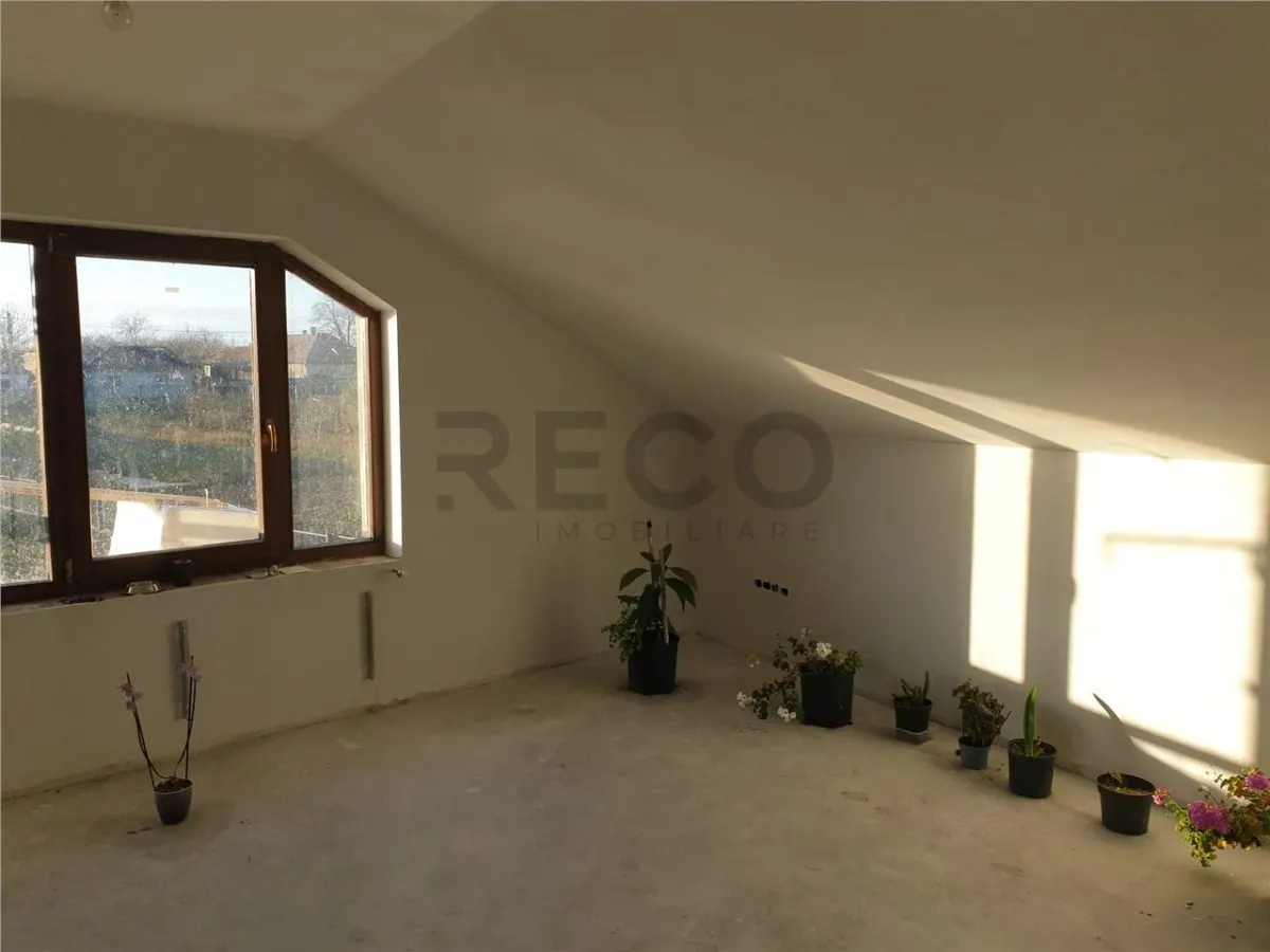 RECO Teren Mare cu 2 case in Biharia. - foto 16